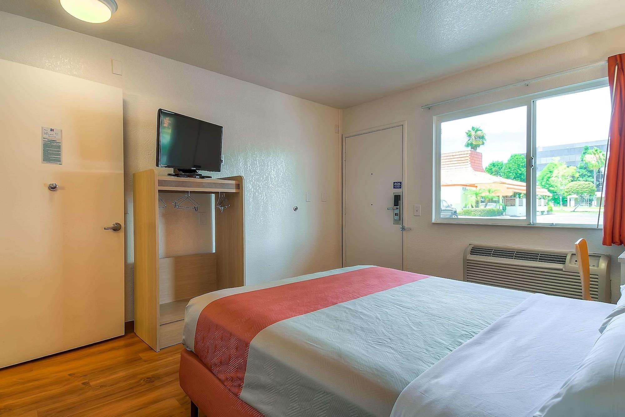 Motel 6-Westminster, Ca - South - Long Beach Area Kültér fotó